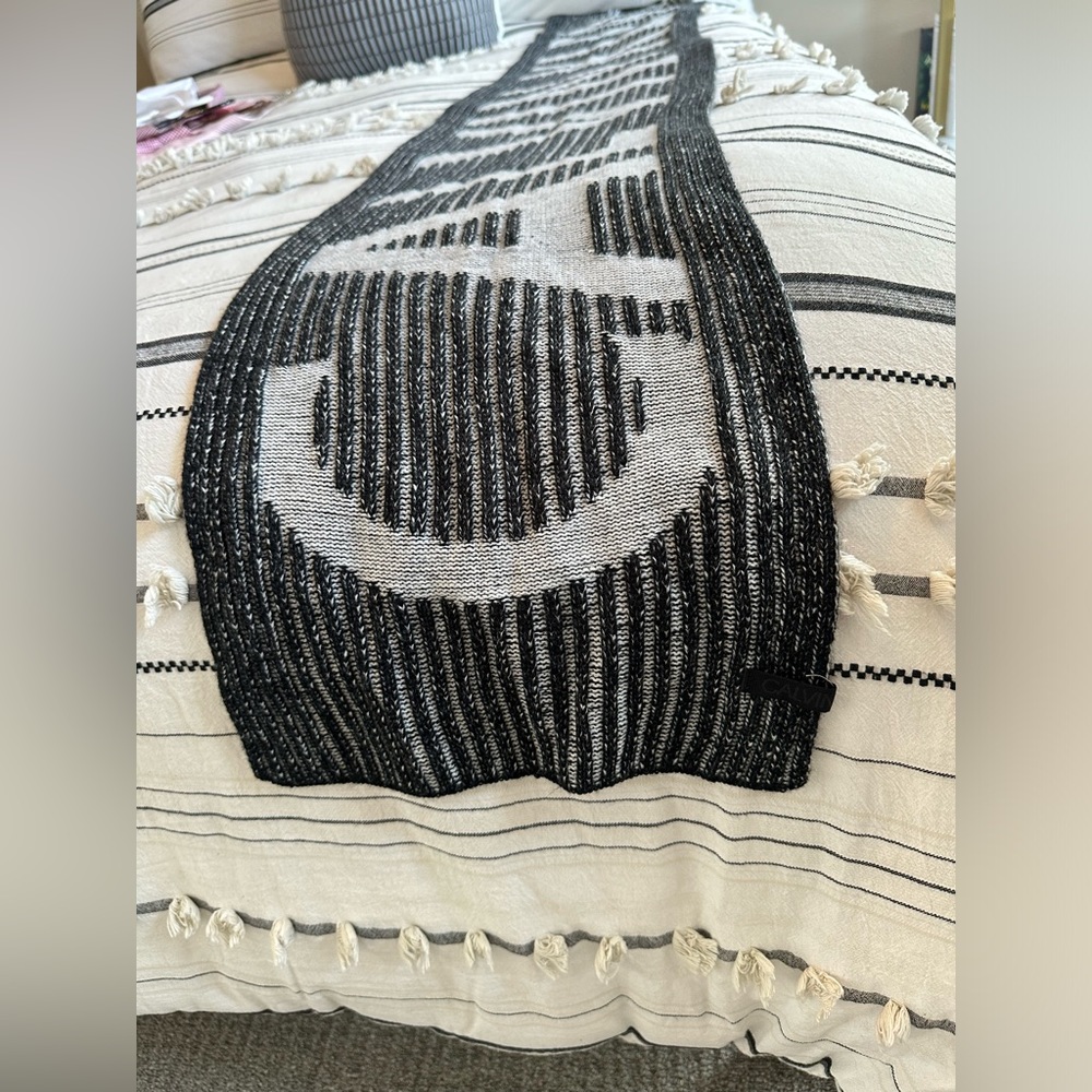 Calvin Klein Scarf - Picture 2 of 10